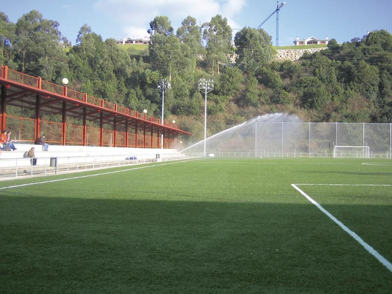 El césped artificial del Campo Jesús Castro de La Toba será renovado, con un presupuesto de licitación de 265.000€
