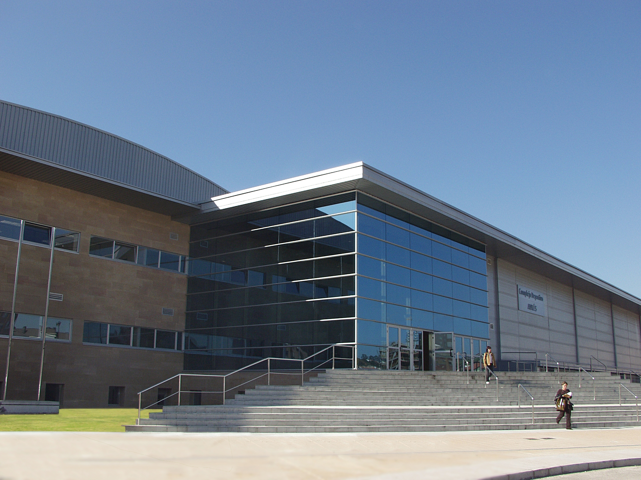 Las instalaciones deportivas municipales reabren el lunes con aforo limitado y reserva previa