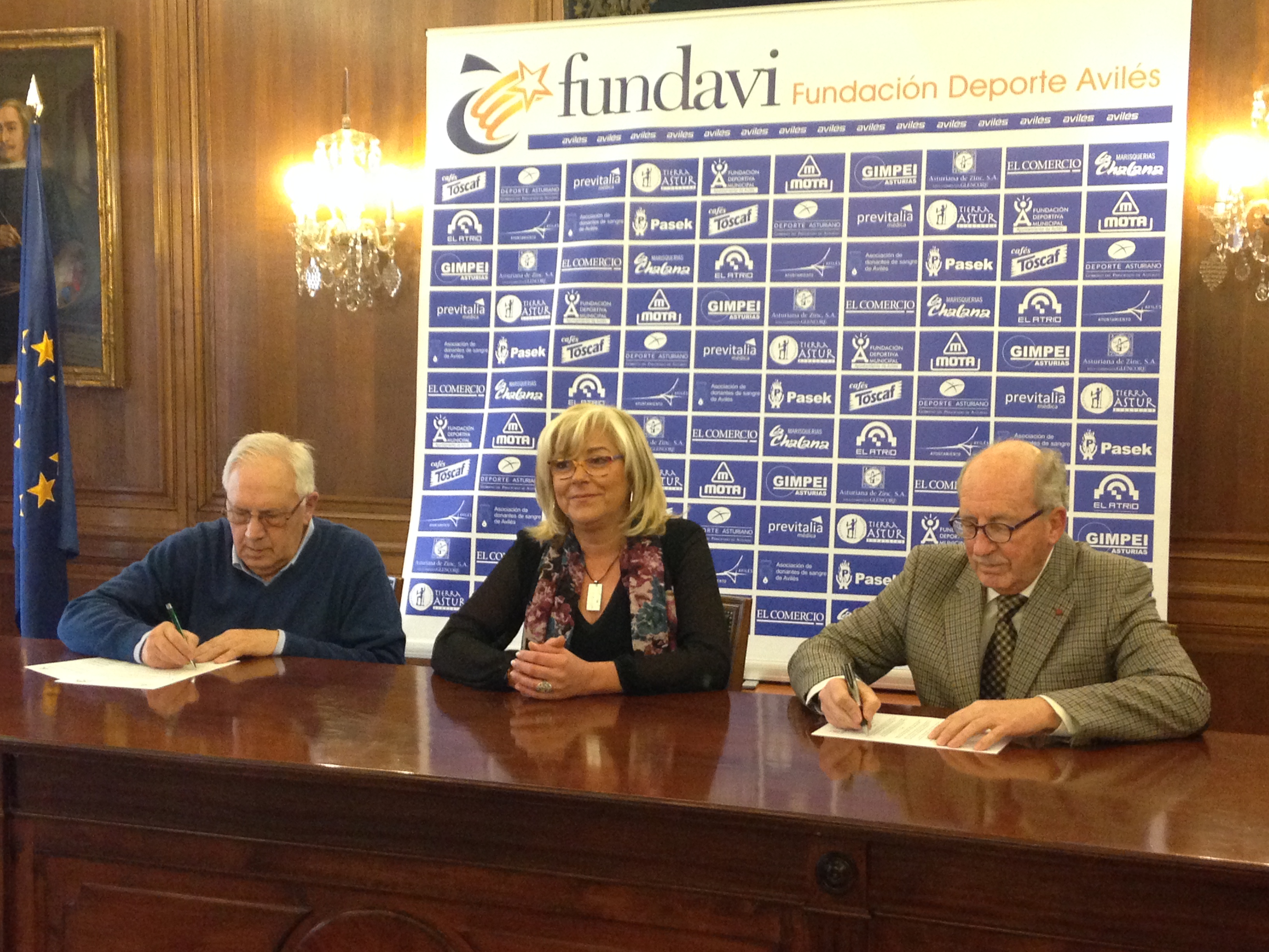 El Centro Comercial El Atrio renueva su convenio como benefactor de FUNDAVI