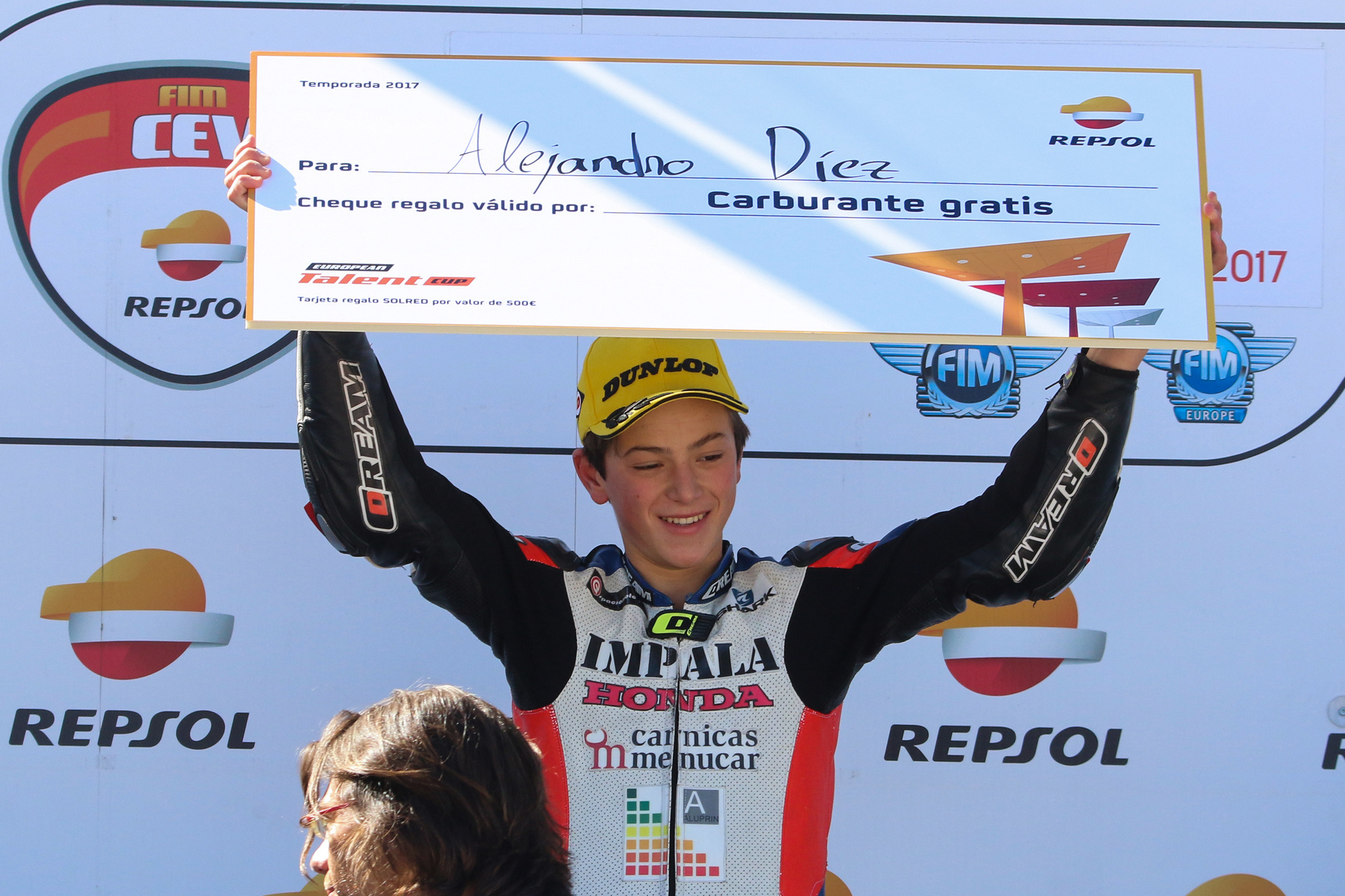 Álex Díez consigue su primera victoria en el FIM CEV Repsol