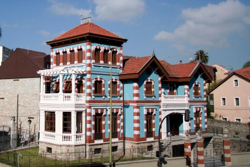 Cuatro empresas optan a la rehabilitación del Centro de Servicios Municipales 