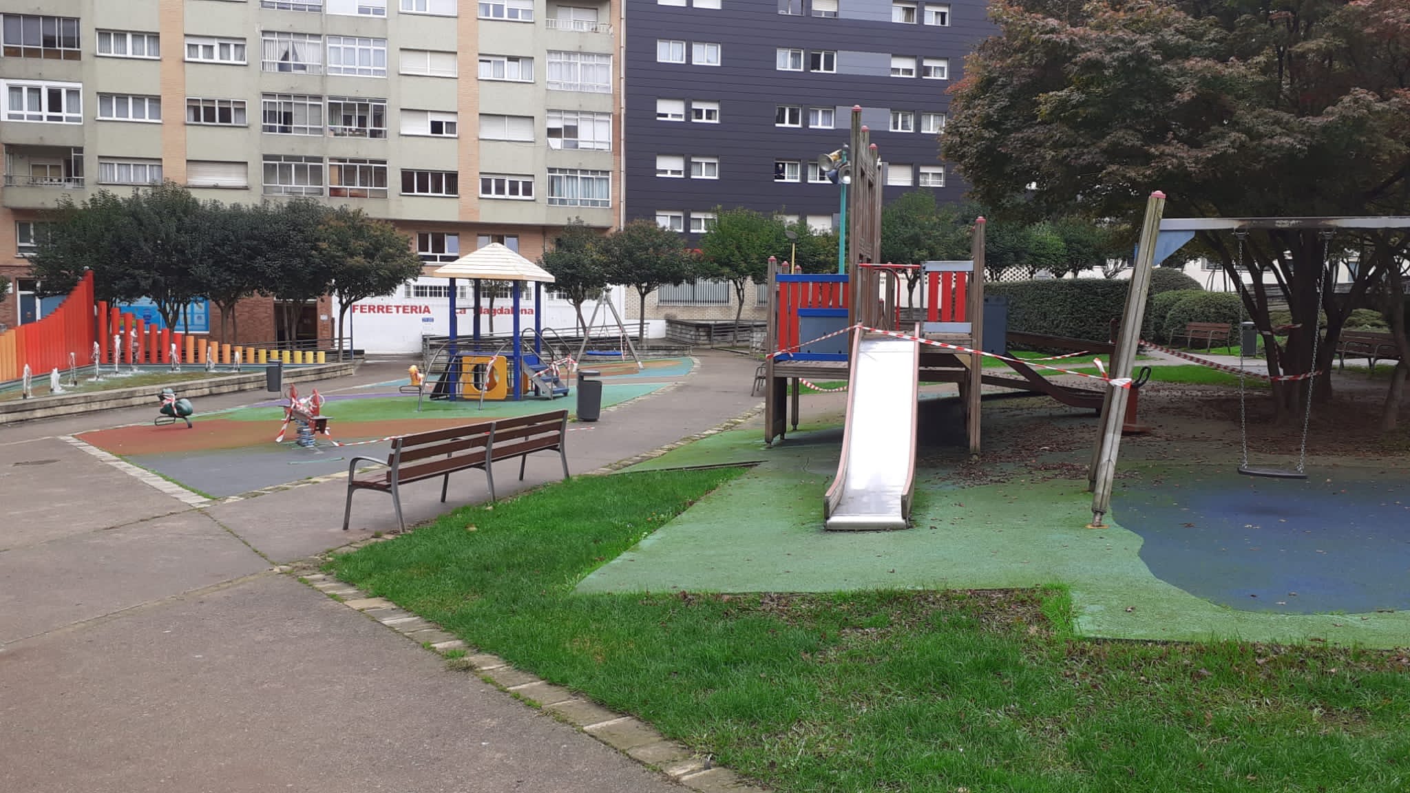 Cinco empresas optan a la renovación de los juegos infantiles y el suelo antigolpes del parque del Quirinal