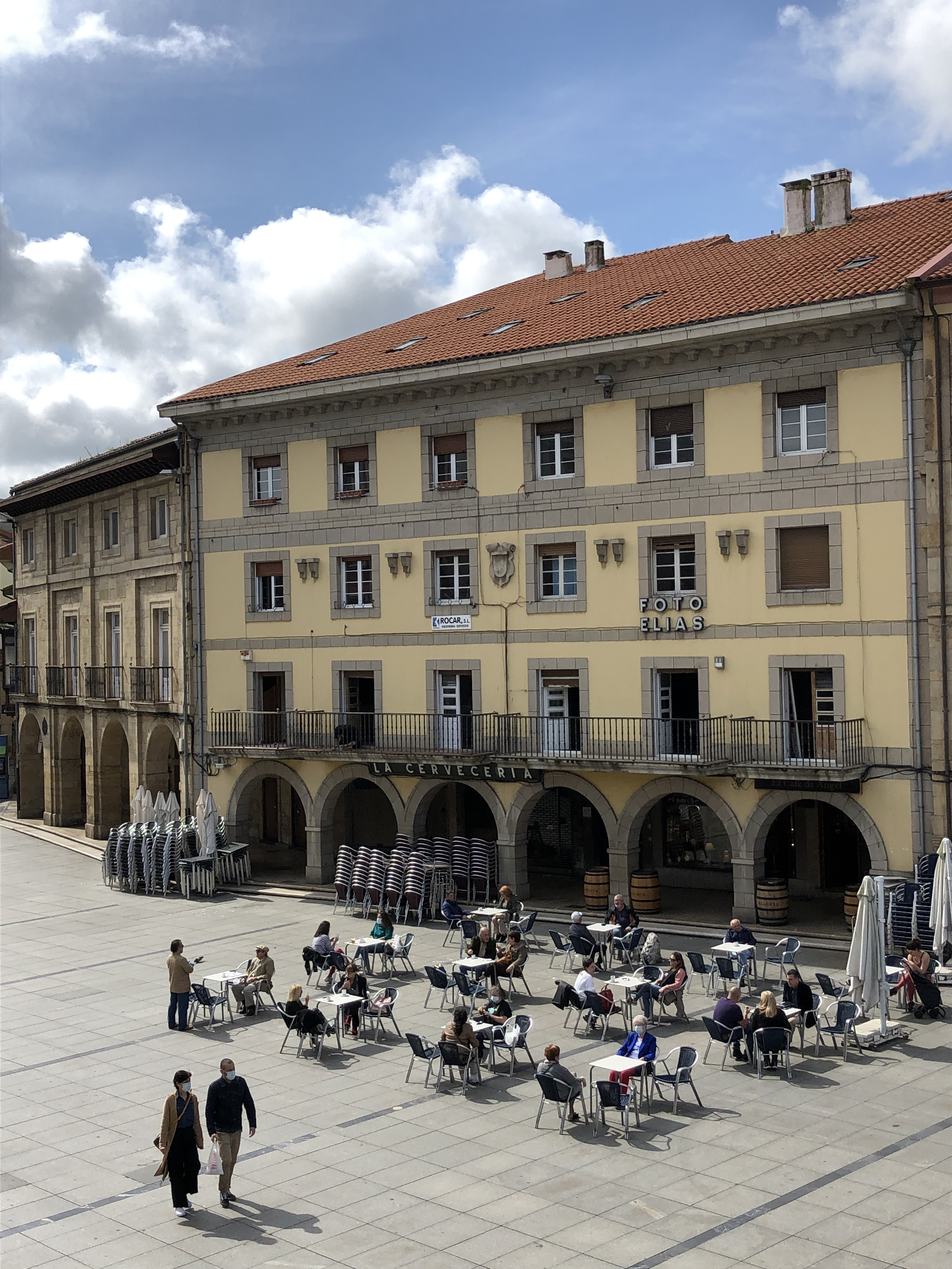 El Gobierno municipal respalda la petición de la Cámara y la UCAYC para anular la tasa de terrazas de hostelería en 2021