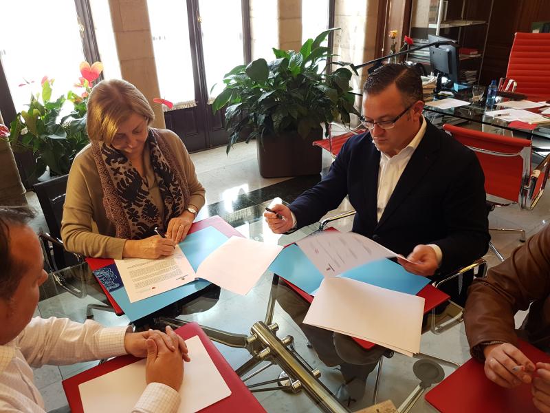 Firmado el convenio de colaboración entre el Ayuntamiento de Avilés y la Fundación Laboral de la Construcción