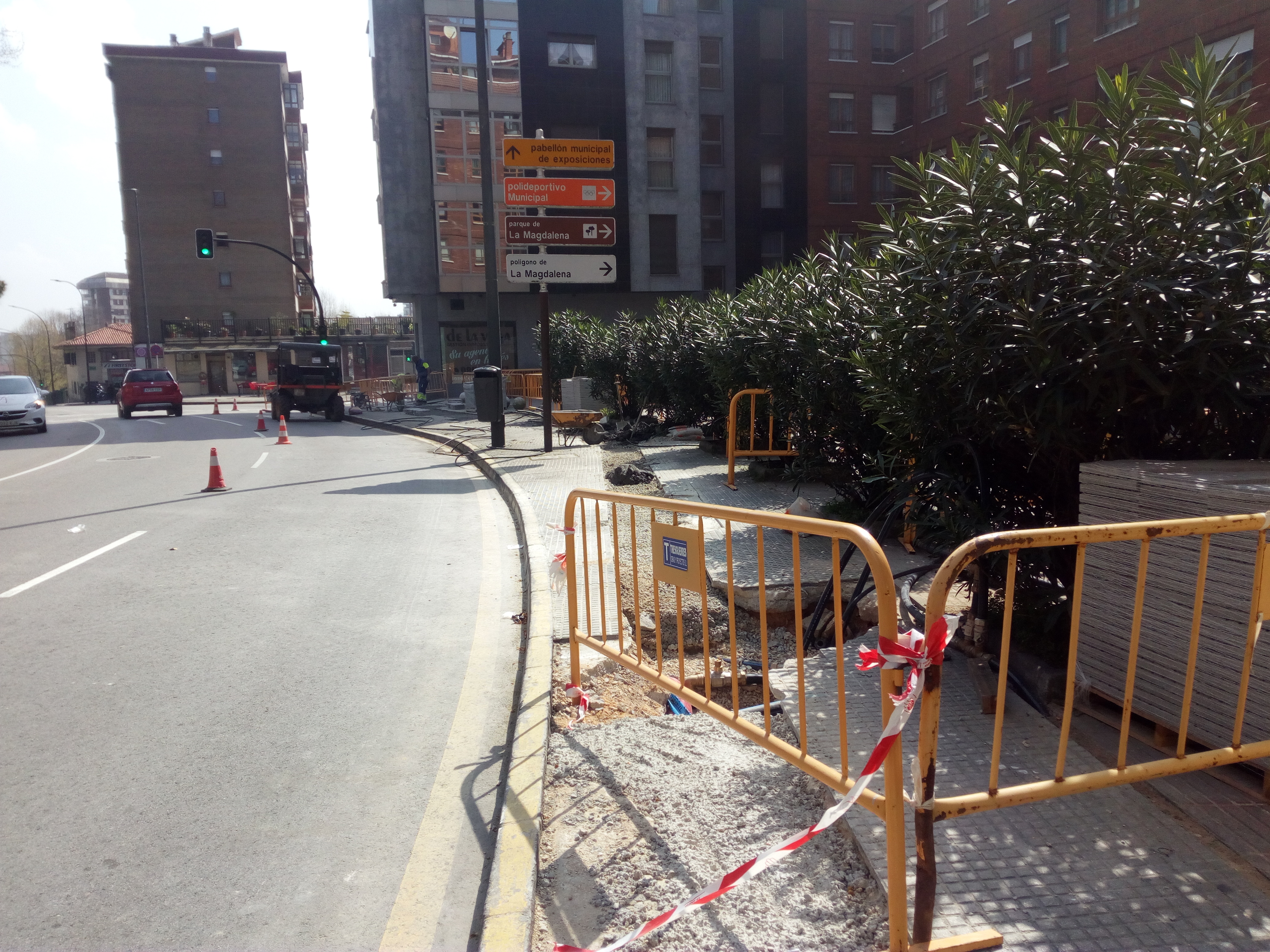 Avanzan la mejora de aceras en varias calles de Avilés, por importe cercano al medio millón de euros