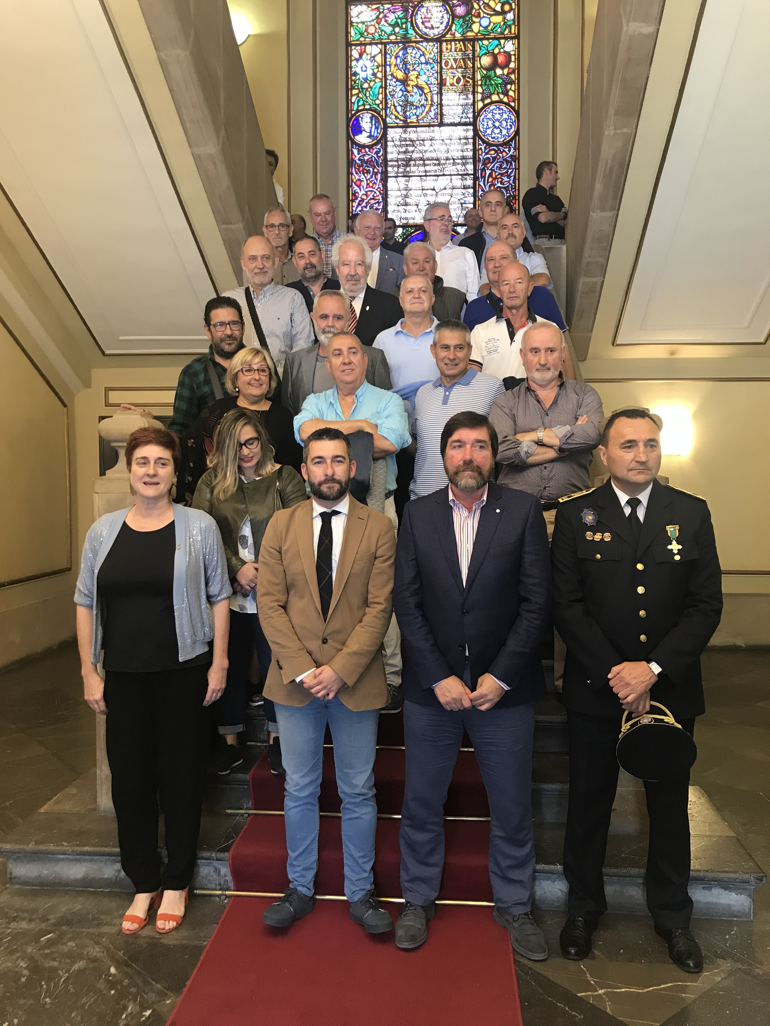 El Ayuntamiento reconoce la labor de los 20 agentes de Policía Local que se jubilan este año