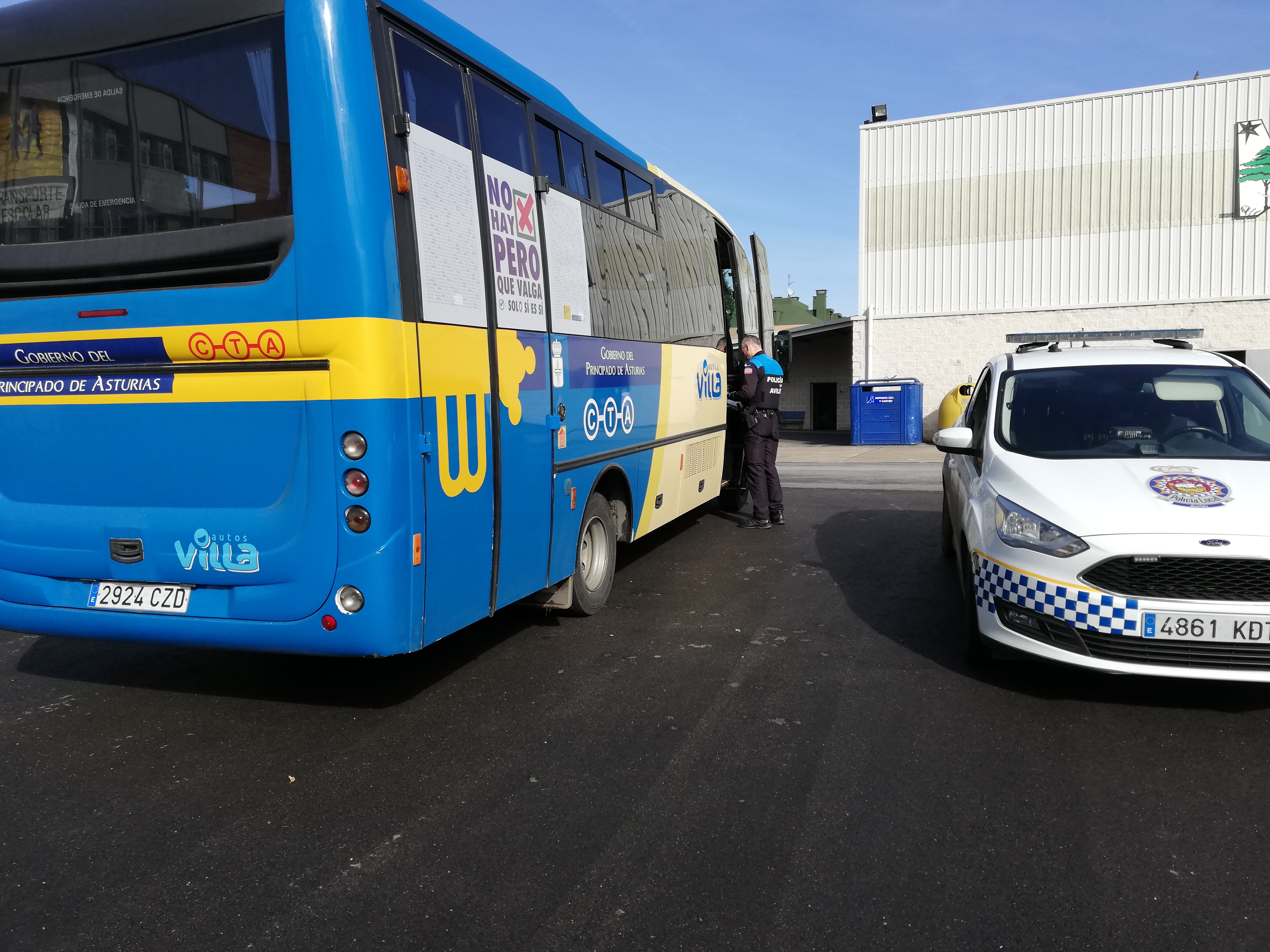 La Policía Local no detecta infracciones en la campaña de control de transporte escolar
