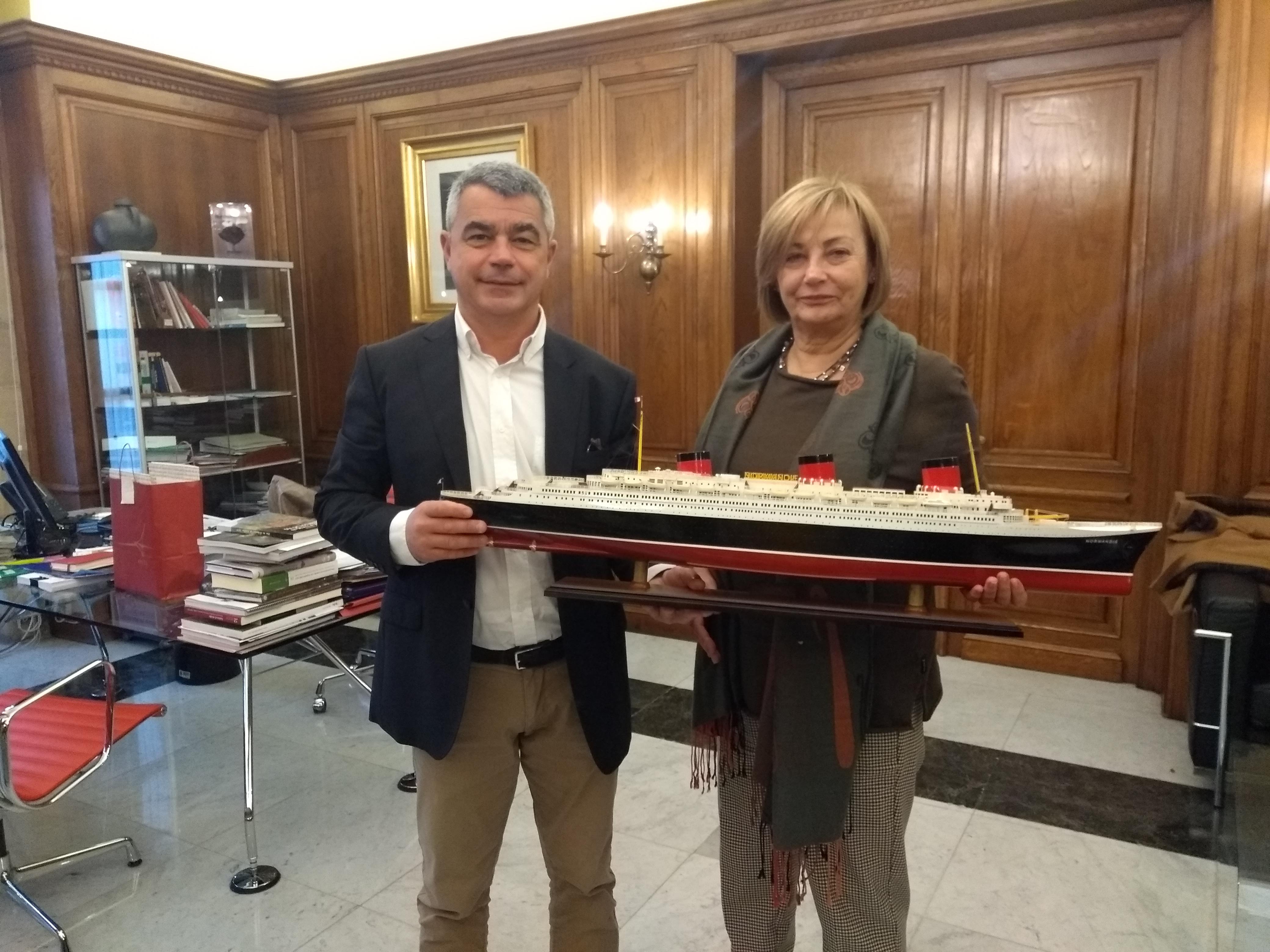 Avilés y Saint-Nazaire comparten experiencia en materia de industria innovadora y el turismo