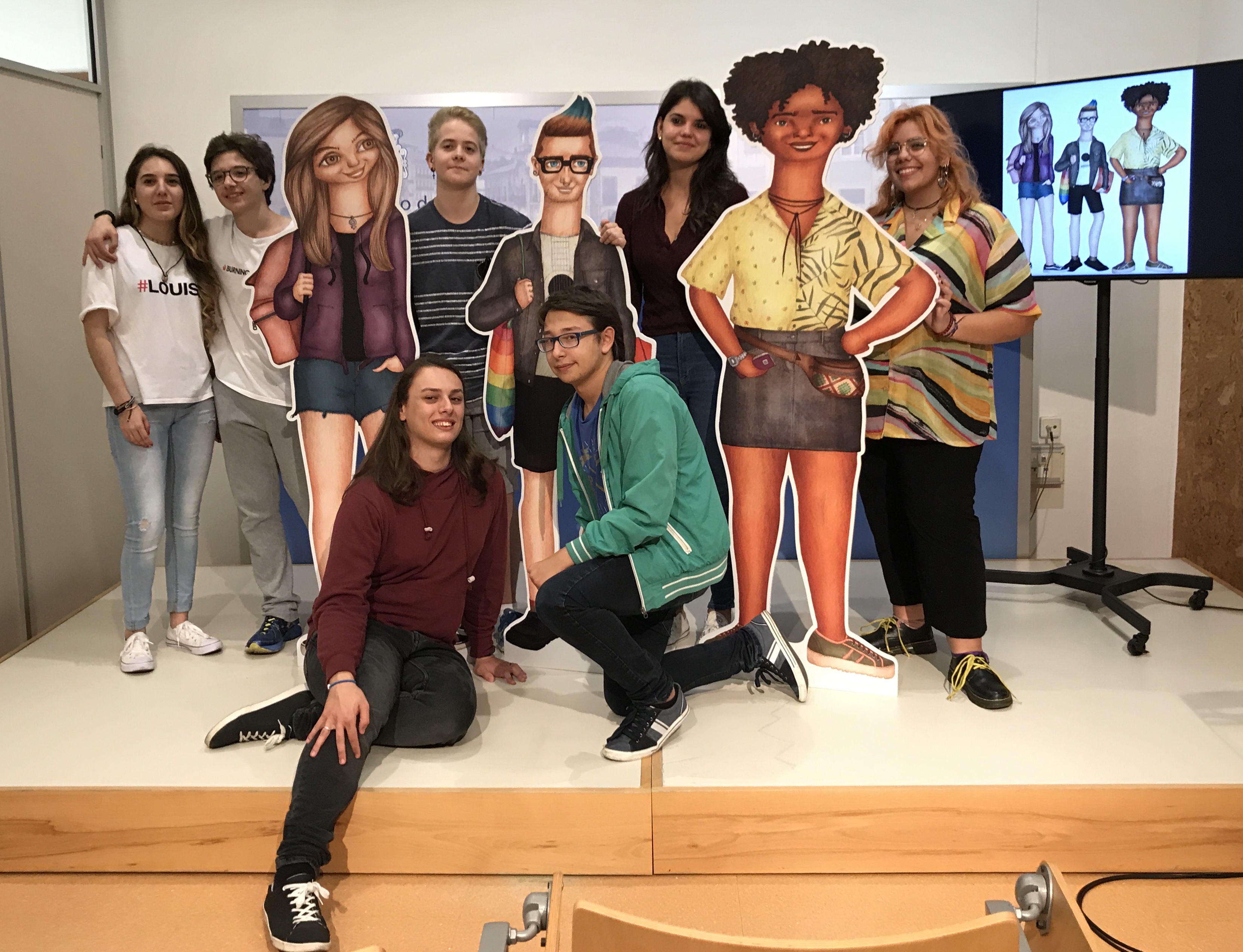 Bárbara vuelve a los IES de Avilés acompañada por dos nuevos amigos