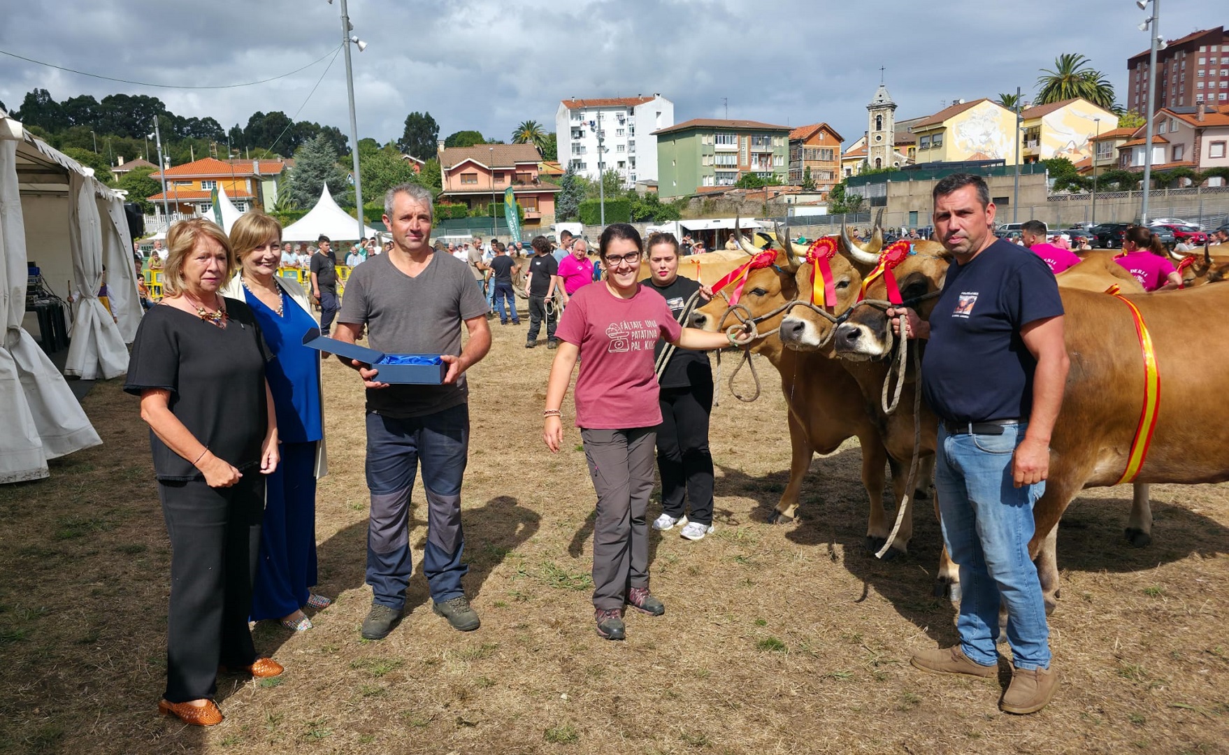 La alcaldesa de Avilés, Mariví Monteserín, en la entrega de uno de los premios del certamen