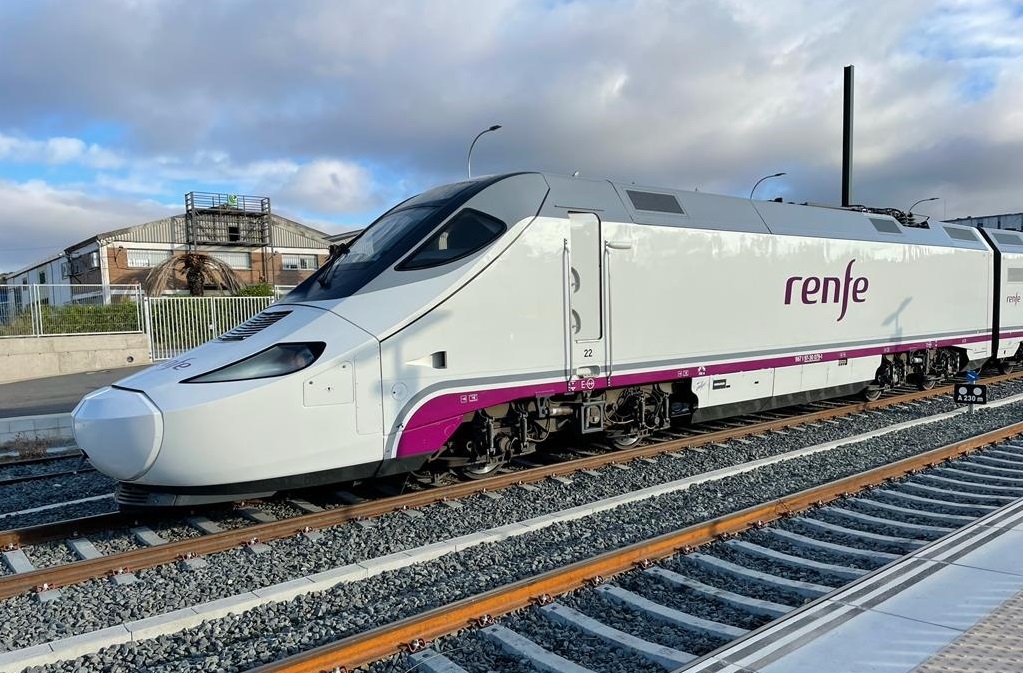 Imagen de archivo de un tren Alvia (www.renfe.com)