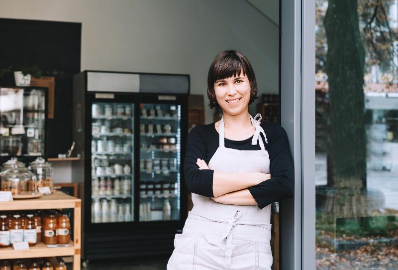 La Mesa del Comercio Local conoce las funcionalidades con las que contará la futura marketplace de Avilés