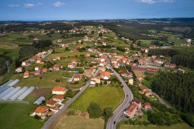 Baile, música y confraternización para conmemorar cien años de integración de Valliniello  en el municipio de Avilés